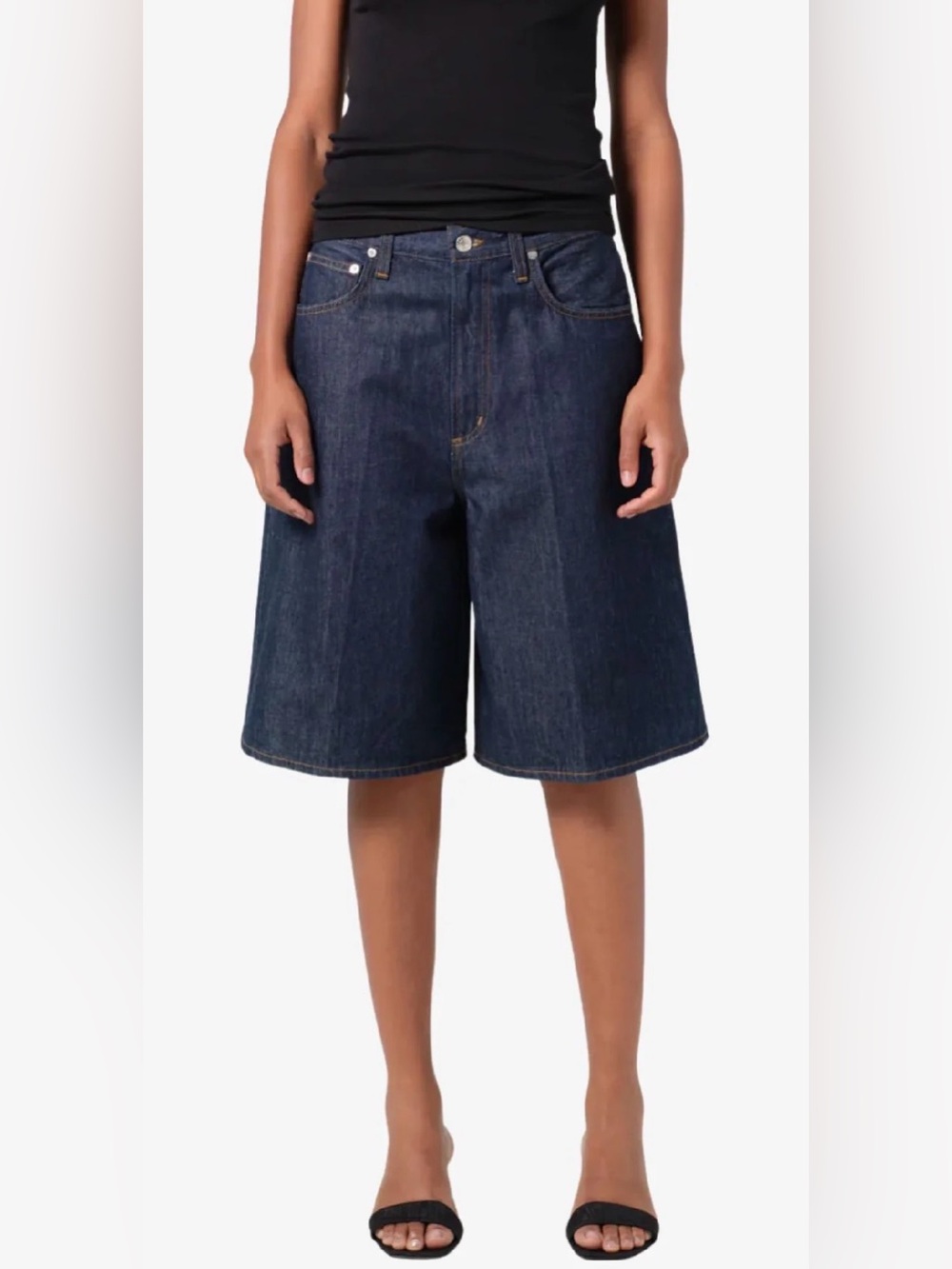 AGOLDE, size 24, Nolan Denim Shorts in a dark indigo wash